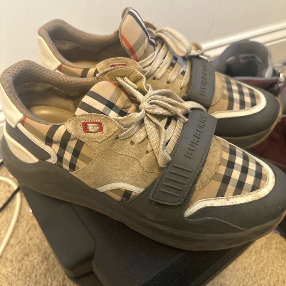 Burberry Gray and Brown Sneakers with Geometric Tread - Picture 6 of 6